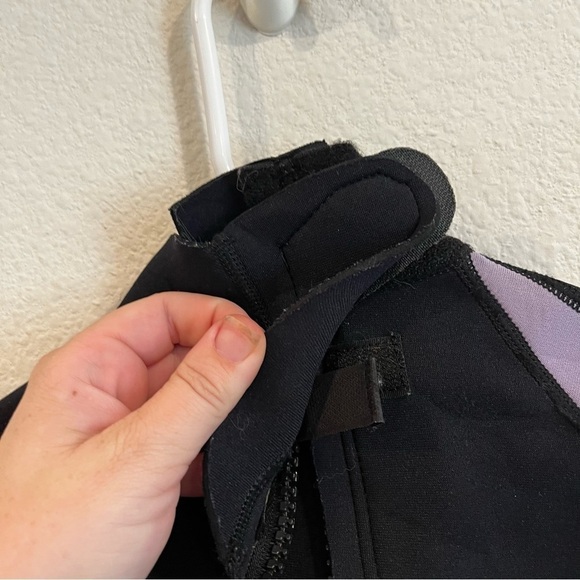 2.5mm Junior's NeoSport Shorty Springsuit size 12 black and lavender - Picture 6 of 14